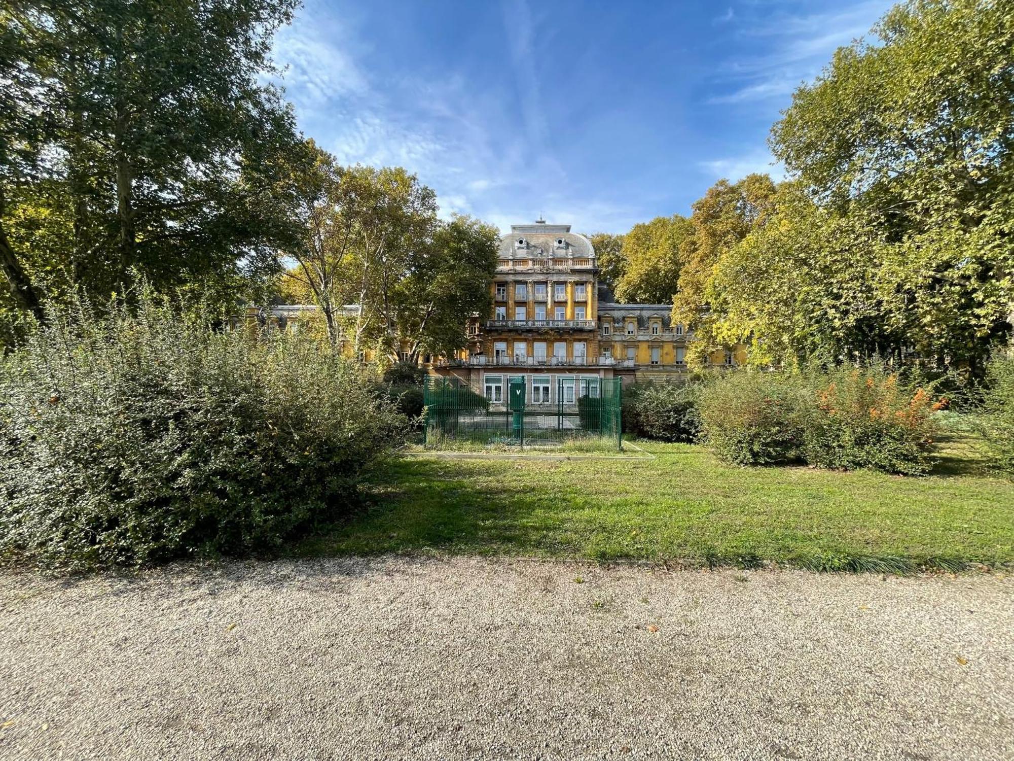 Margaret Apartment Next To The Lukacs Spa View To The Danube River — Photos 1